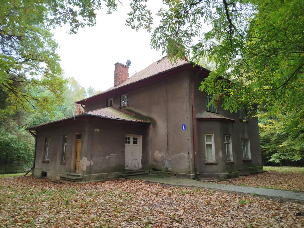 Zabytkowe budynki Lodowni i Kotłowni oraz zespół sanatoryjno-parkowy w Rudce przejdą rewitalizację. Inwestycje będą realizowane do 2028 roku