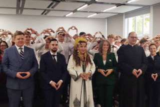 Królowa Maria z sułtanatu Maguindanao na Filipinach odwiedza Radom. Dziś odwiedziła Zespół Szkół Technicznych 