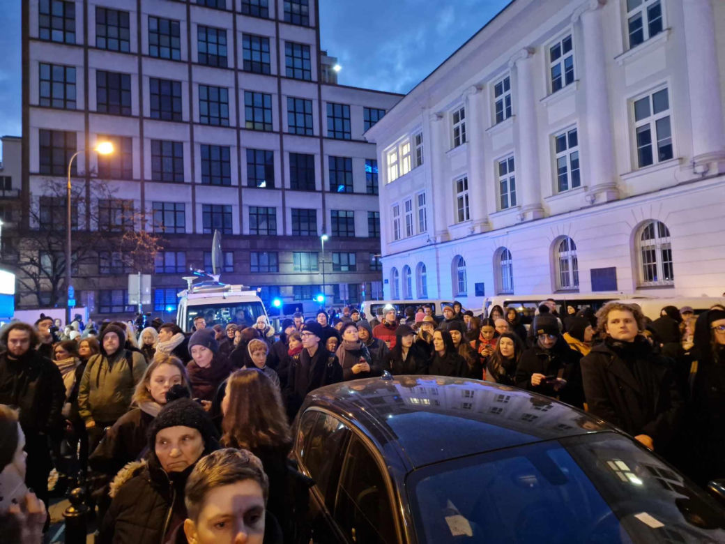Marsz przeciwko przemocy po brutalnym ataku na 25-letnią Lizę