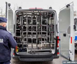Nowe furgonetki świętokrzyskich policjantów