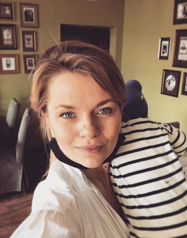 Emilia Komarnicka-Klynstra w domu na wsi pod Warszawą