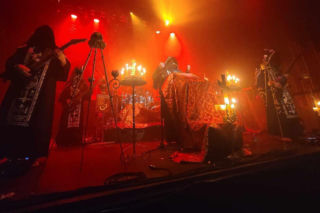 Koncert metalowego zespołu w Częstochowie został odwołany w ostatniej chwili. Występ zablokowali wierni 