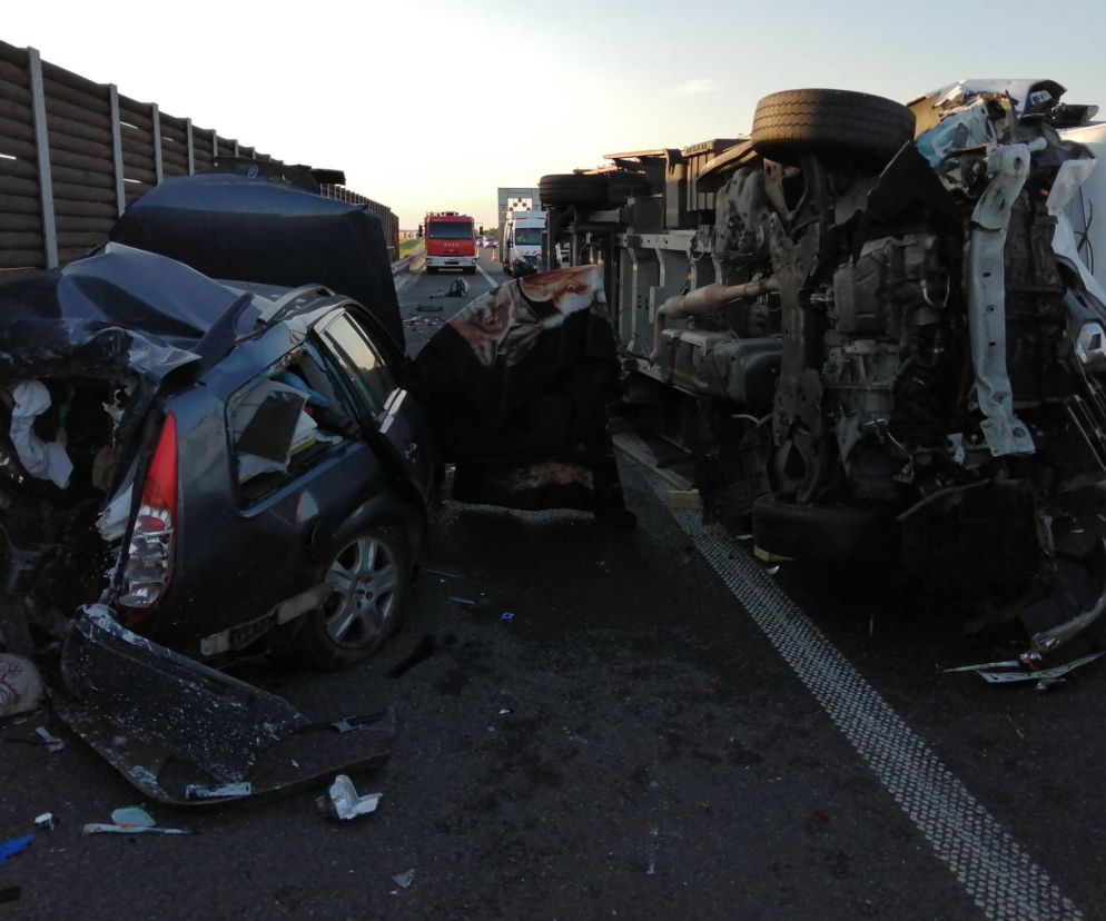 Potworny WYPADEK na autostradzie A1 koło Łodzi