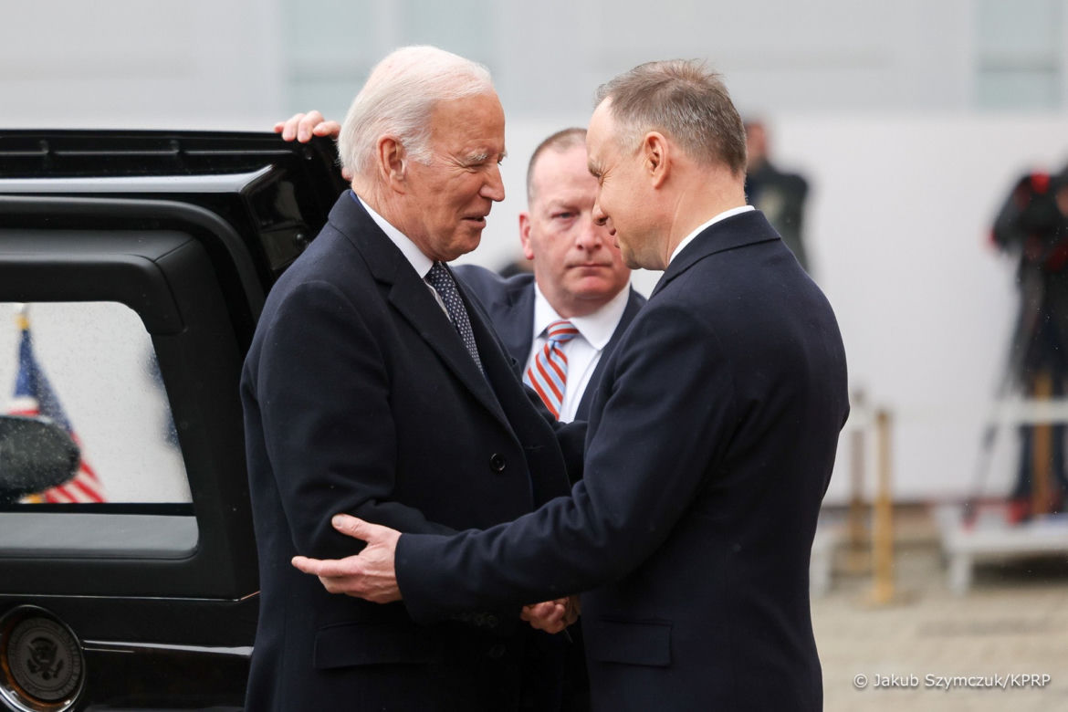 Powitanie prezydenta Joe Bidena przez Andrzeja Dudę