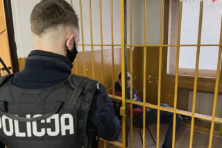 Uciekła przed wojną, ukradł jej paszport! Bezczelny złodziej z Żor wykorzystał okazję