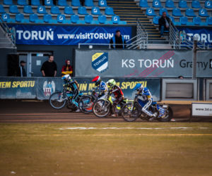 Apator Toruń - Polonia Bydgoszcz. Zdjęcia kibiców i zawodników. Sparing na Motoarenie