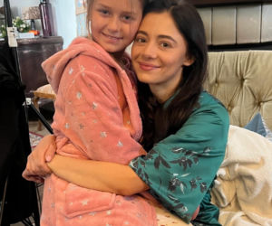 M jak miłość na planie. Iza (Adriana Kalska), Maja (Laura Jankowska)