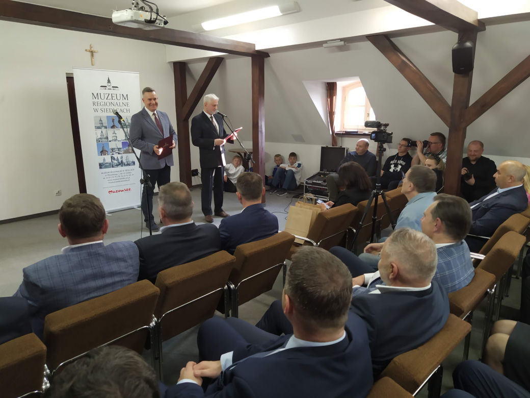 Zdjęcia z otwarcia wystawy o historii piłki nożnej w siedleckim Muzeum Regionalnym