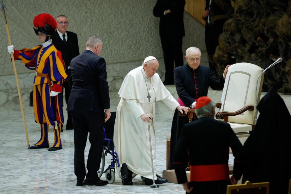 Papież Franciszek w szpitalu. Miał poważne problemy z głosem podczas audiencji