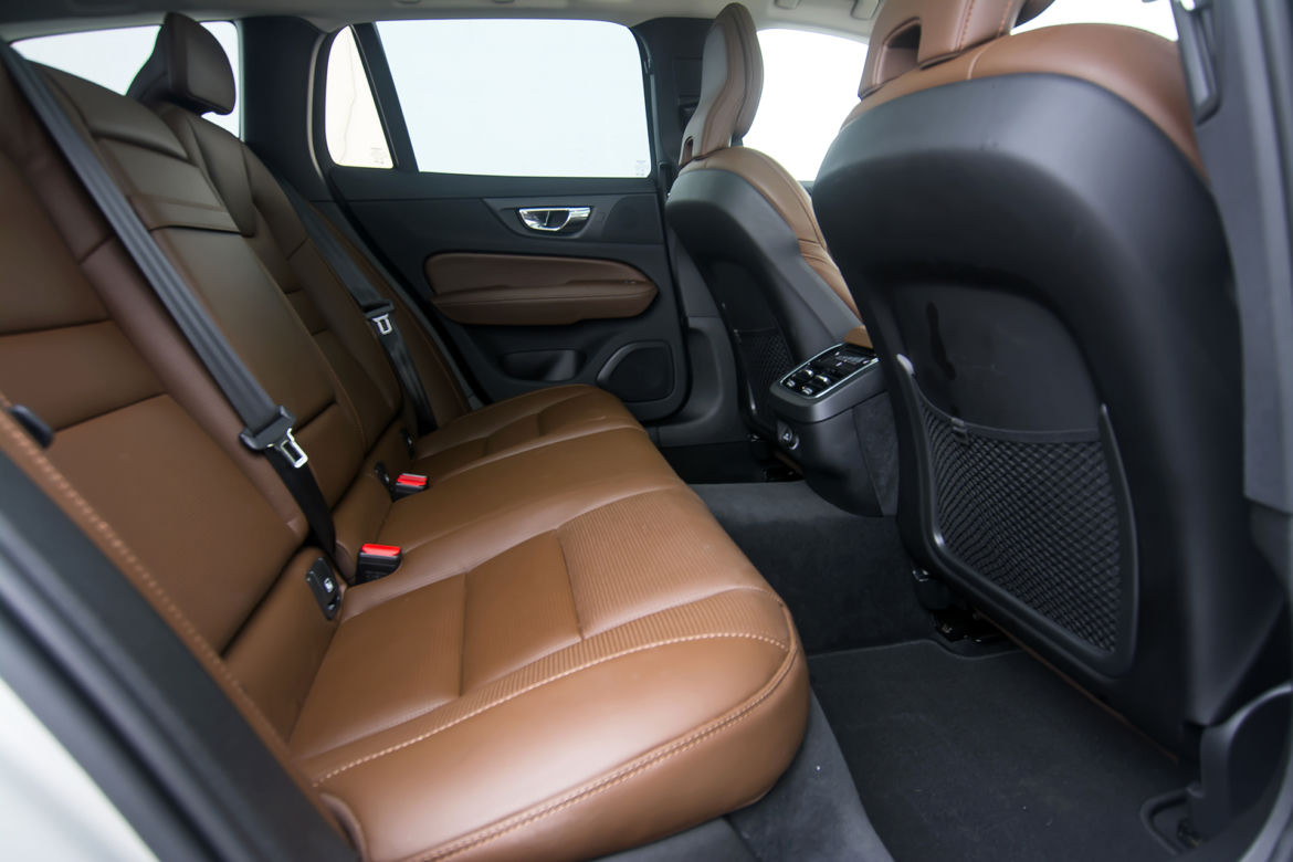 Volvo V60 D4 8AT Inscription