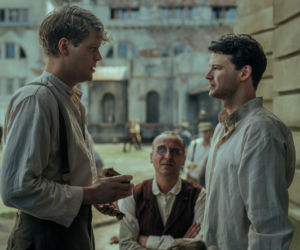 W roli głównej Jakub Gierszał, w obsadzie m.in. Aidan Gillen, Paul Freeman, Julia Pietrucha, Wojciech Mecwaldowski, Anna Próchniak, Mateusz Kościukiewicz, Antoni Pawlicki oraz Tomasz Kot.