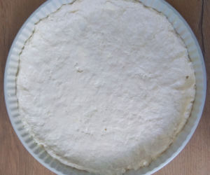 Pizza bez drożdży: jak zrobić proszkowe ciasto na pizzę?