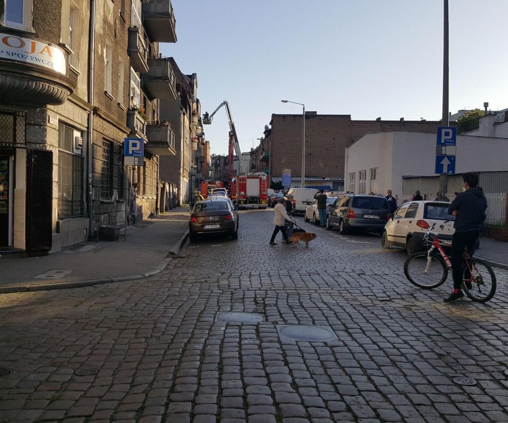 Pożar w kamienicy przy ulicy Kościuszki w Grudziądzu. Paliło się poddasze budynku