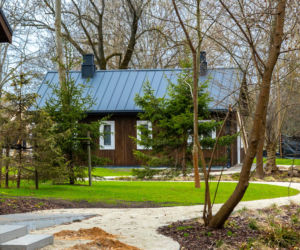 Domki fińskie na Polu Mokotowskim w Warszawie