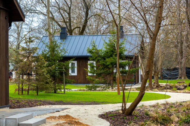 Domki fińskie na Polu Mokotowskim w Warszawie