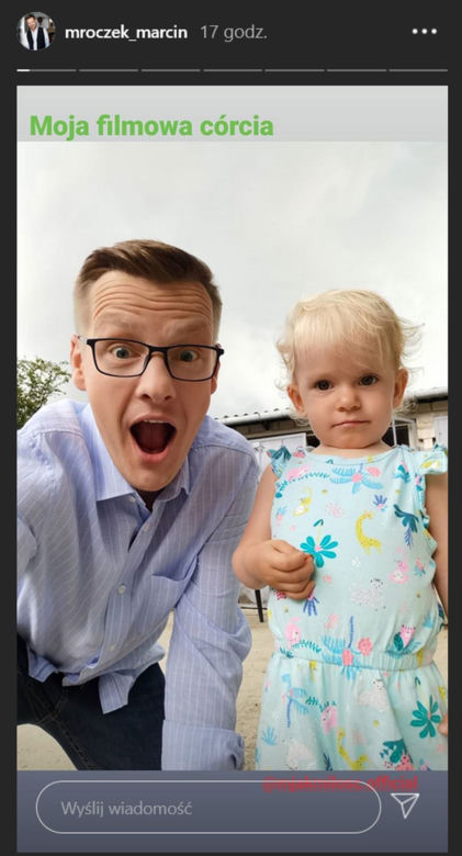 M jak miłość po wakacjach 2020. Piotrek (Marcin Mroczek) i córka Zuzia (Marcelina Kempka) lub Emilka (Julia Kempka)