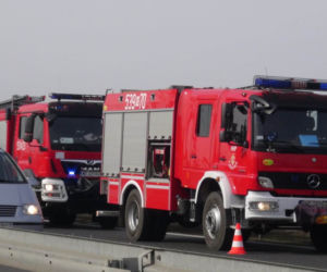 Tragiczny wypadek na S7. Skuterzysta roztrzaskał się o barierki