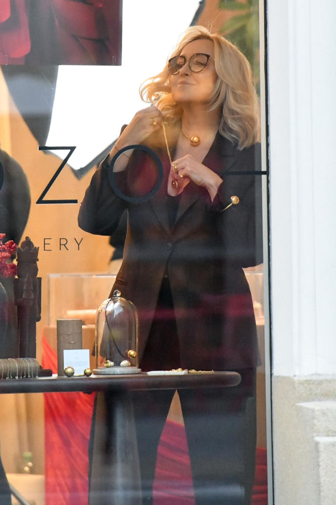 Agata Młynarska na zakupach u jubilera