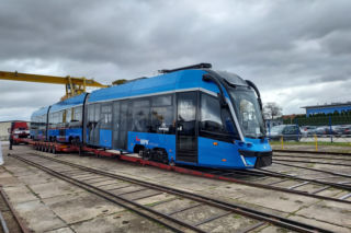 Pierwszy zaprojektowany specjalnie dla Wrocławia tramwaj jest już gotowy [ZDJĘCIA]