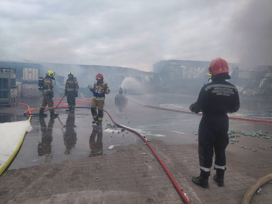 Pożar zakładów w Charnowie