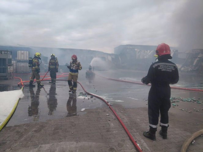 Pożar zakładów w Charnowie