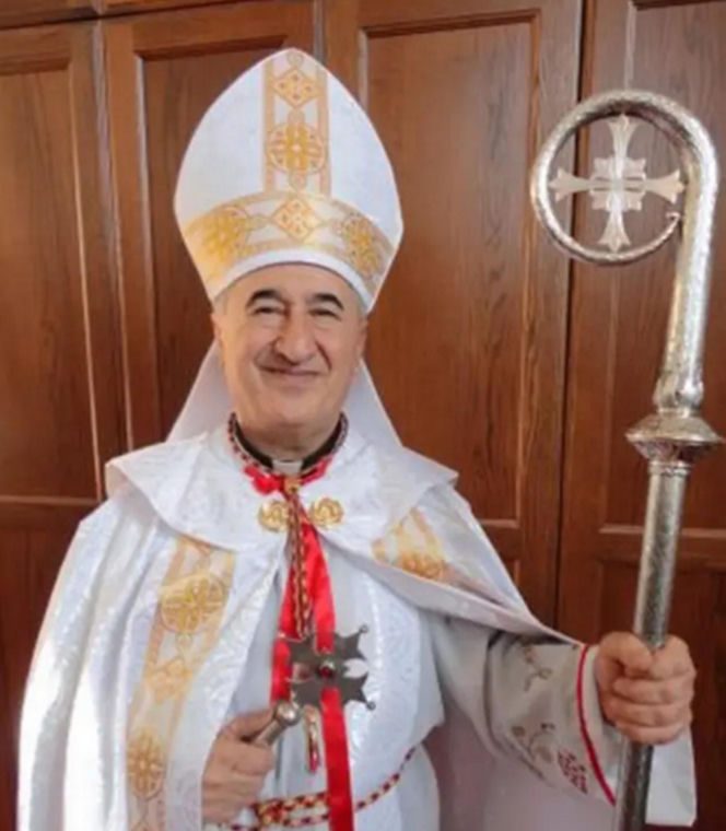 Biskup ukradł milion z tacy i wydał w domu publicznym