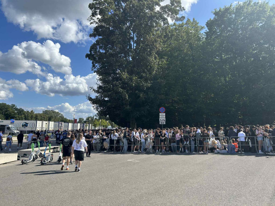 Ceny merchu na koncercie Kendricka Lamara. Tyle trzeba zapłacić za koszulki, bluzy i inne gadżety