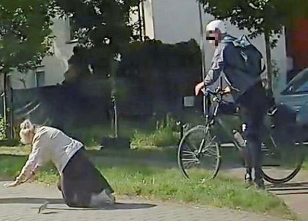 Rowerzysta pchnął 80-latkę na chodnik! Awantura na ścieżce rowerowej