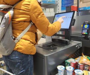 Lidl kusi podwyżkami pensji. Tyle zarobią pracownicy Lidla w 2026 roku