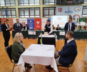 Już po raz ósmy w Siedlcach rywalizowali młodzi kelnerzy z całej Polski