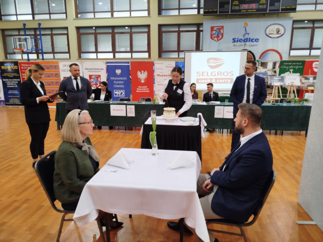 Już po raz ósmy w Siedlcach rywalizowali młodzi kelnerzy z całej Polski