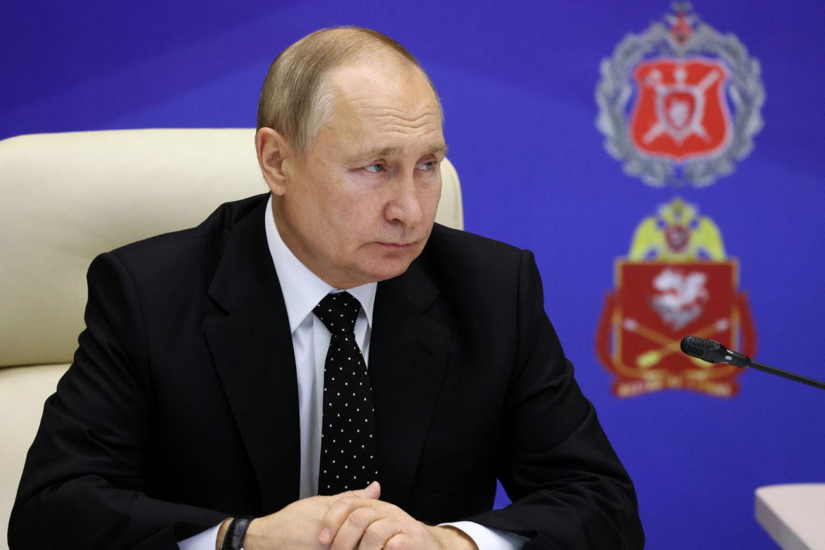 Putin wręczył order swojej pupilce. Ona prawie wsadziła mu język do ucha. Potem powiedziała coś strasznego