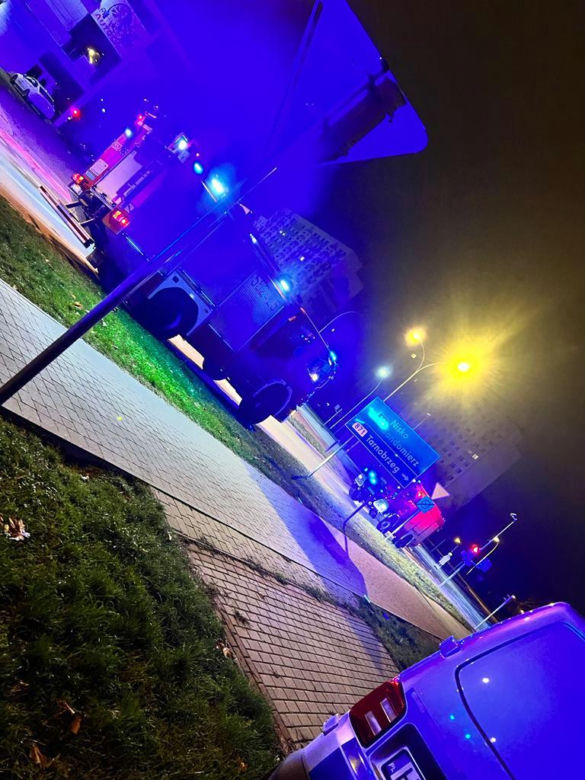 Pożar w bloku w Stalowej Woli. Mężczyzna wyskoczył na balkon niżej 