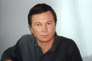 Piotr Cyrwus kiedyś i dziś. Tak przez lata zmieniał się aktor znany z roli Ryśka w Klanie