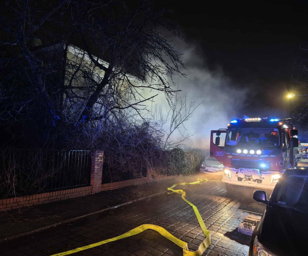 Tragiczny pożar domu w Poznaniu! Życia mężczyzny nie udało się uratować