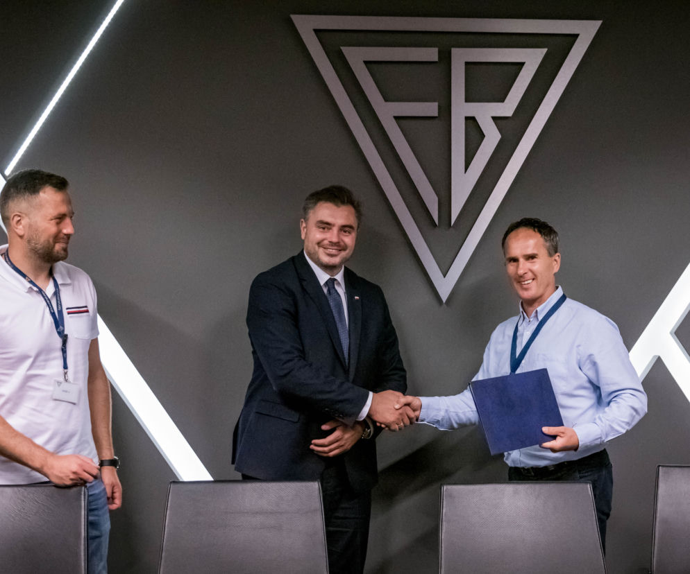 Fabryka Broni wspiera Radomski Klub Piłkarsk Broń Radom