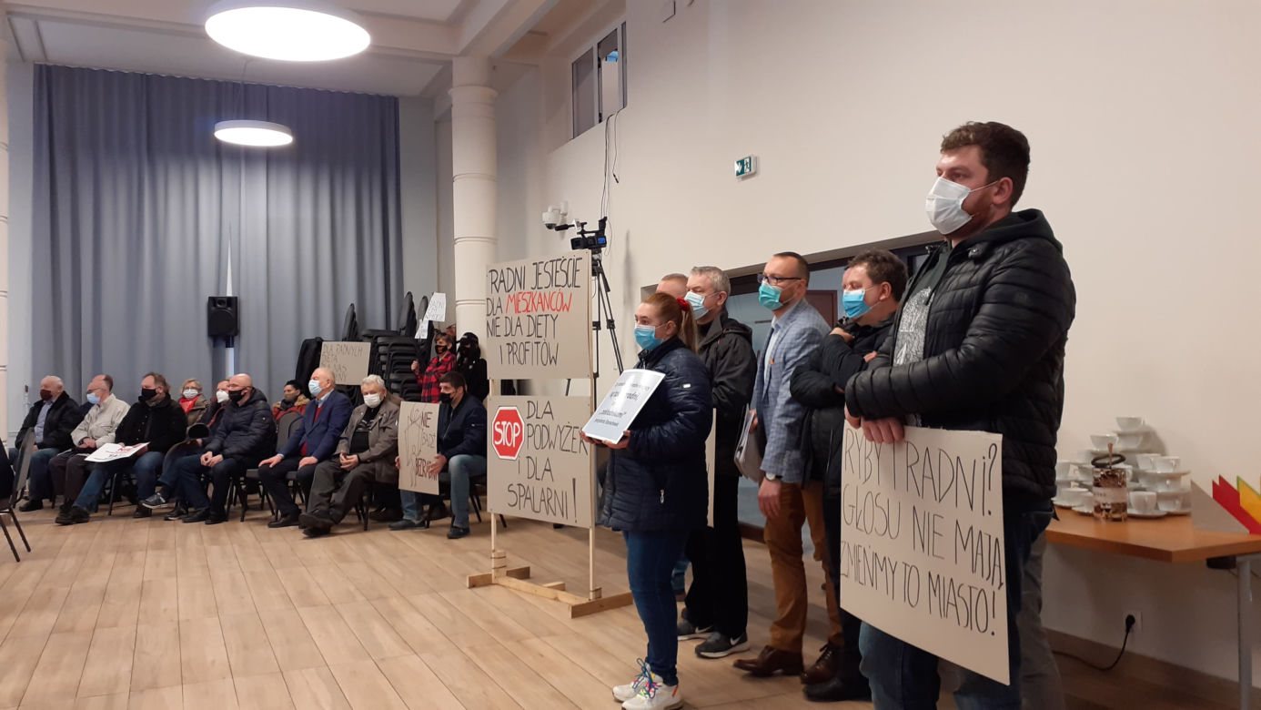 Mieszkańcy znowu na sesji. Tym razem przeciw budowie spalarni i cenie za wywóz śmieci