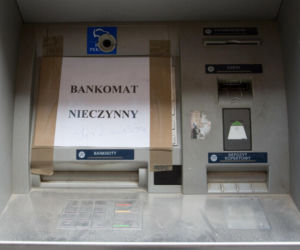 Panika w Polsce - w bankach i przy bankomatach po ataku Rosji na Ukrainę