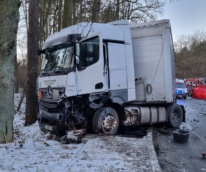 Śmiertelny wypadek w Parkowie. Dwie osoby nie żyją. 