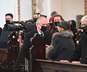 GDAŃSK: Pogrzeb Piotra Świąca. Dziennikarza żegnają tłumy