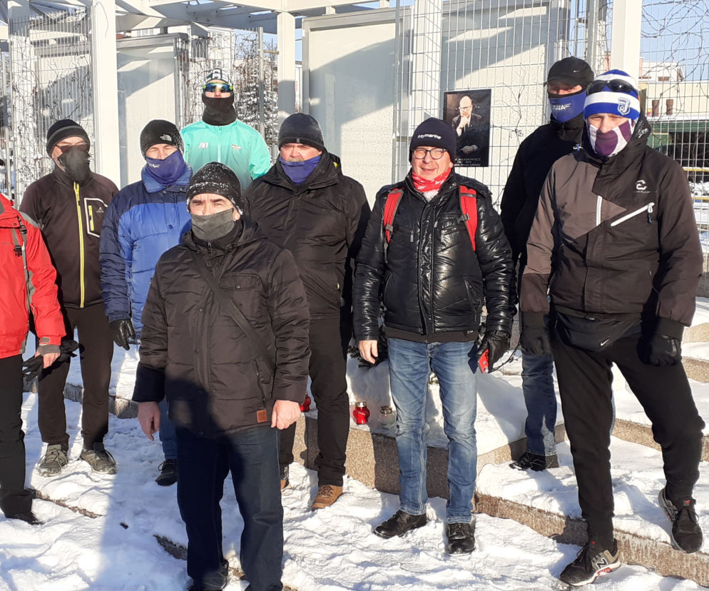 Biegacze i rowerzyści w 3 Rajdzie Przeciw Nienawiści. Nie powstrzymało ich -18 stopni!