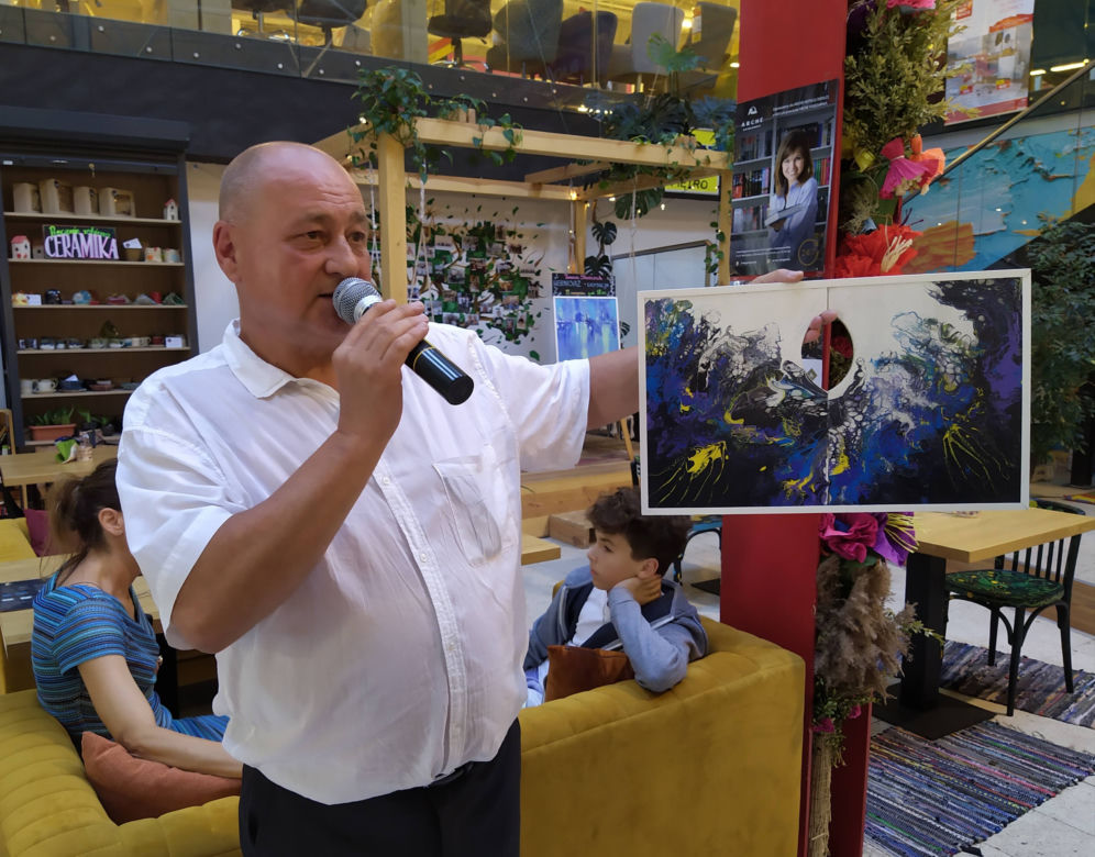 Fotorelacja z wernisażu wystawy prac malarskich Tomasza Stańczuka w Cafe Fryderyk Siedlce