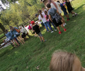 Warsztaty ludowej wycinanki w radomskim skansenie