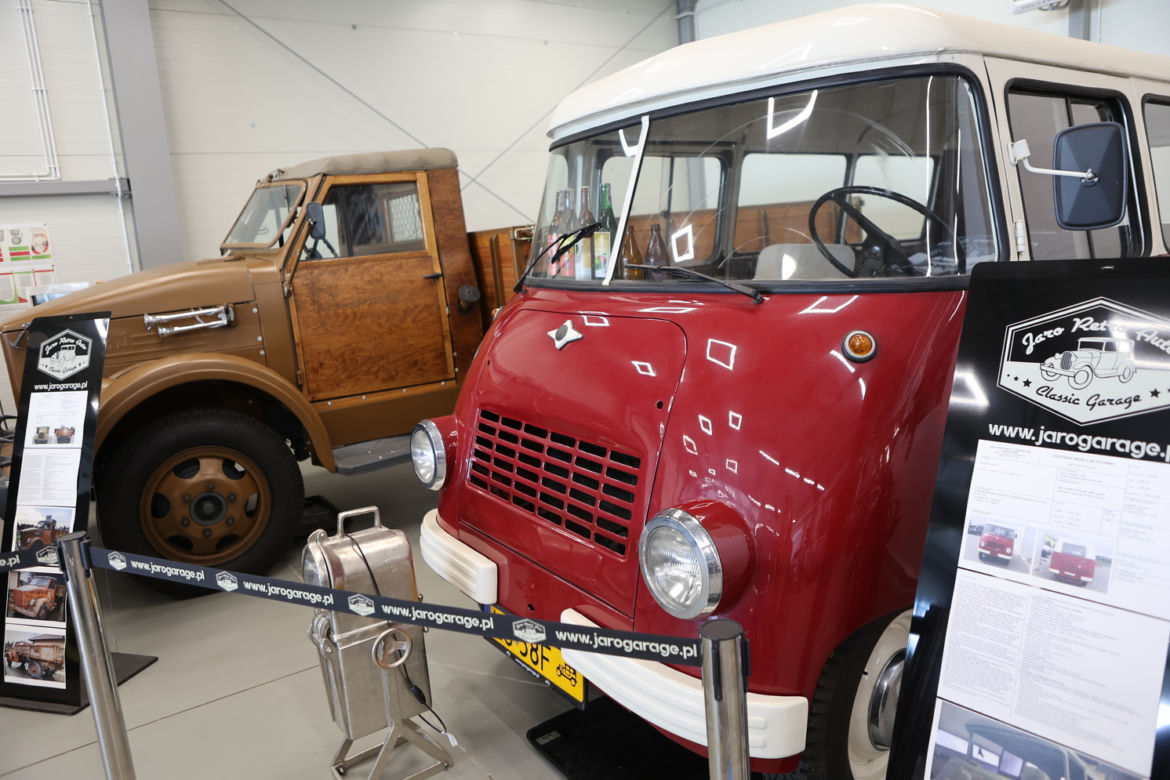 Stała ekspozycja pojazdów zabytkowych – „Jaro Retro Auto Classic Garage” w Lublinie