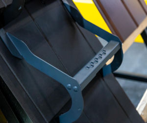 Akcesoria dachowe: bariery przeciwśnieżne, stopnie, ławy kominiarskie