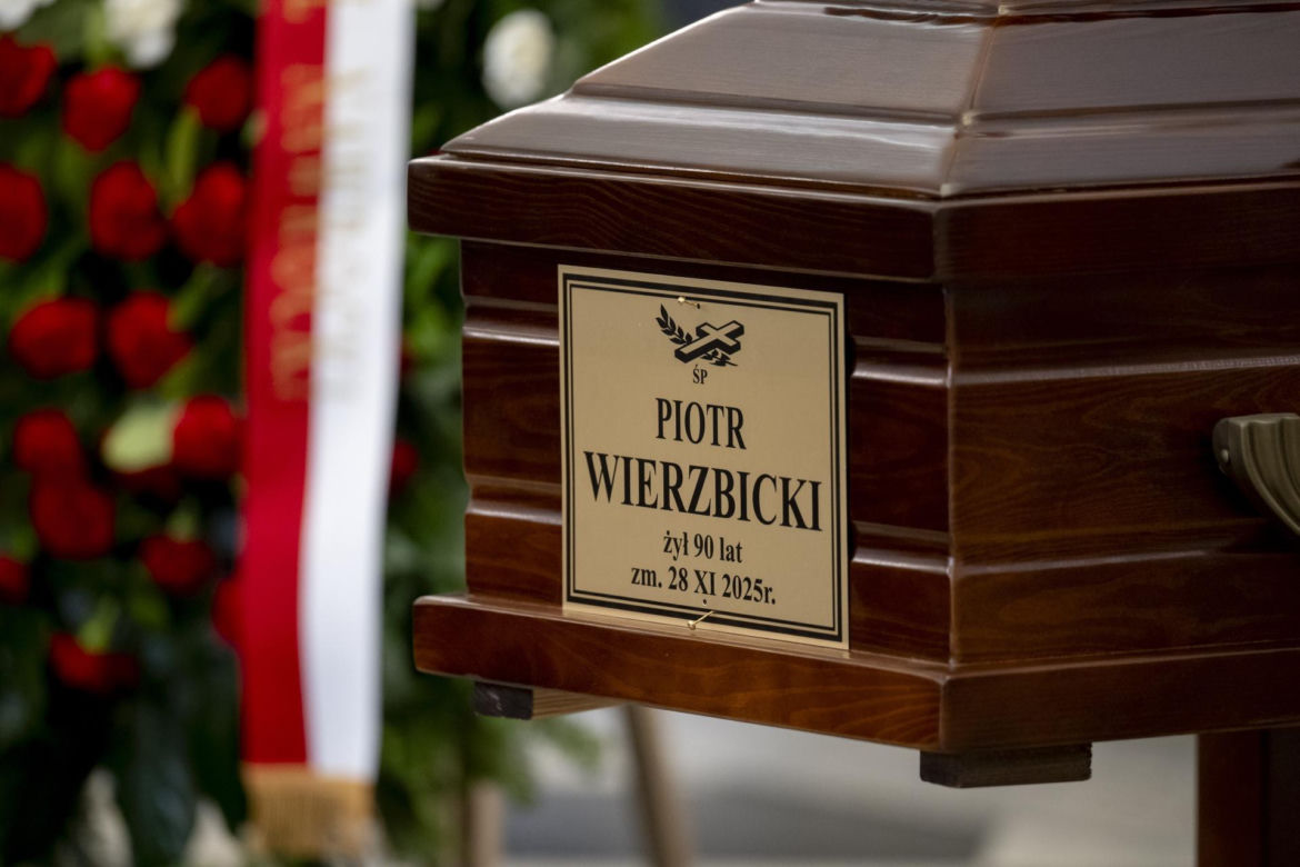 Jarosław Kaczyński na pogrzebie pierwszego naczelnego "Gazety Polskiej"