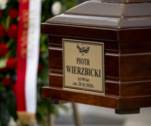 Jarosław Kaczyński na pogrzebie pierwszego naczelnego Gazety Polskiej