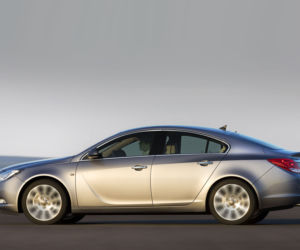 Opel Insignia hatchback, model 2011