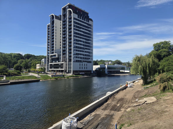 Rewitalizacja bulwarów nad Brdą. Umocnione nabrzeże i nowe ścieżki! 