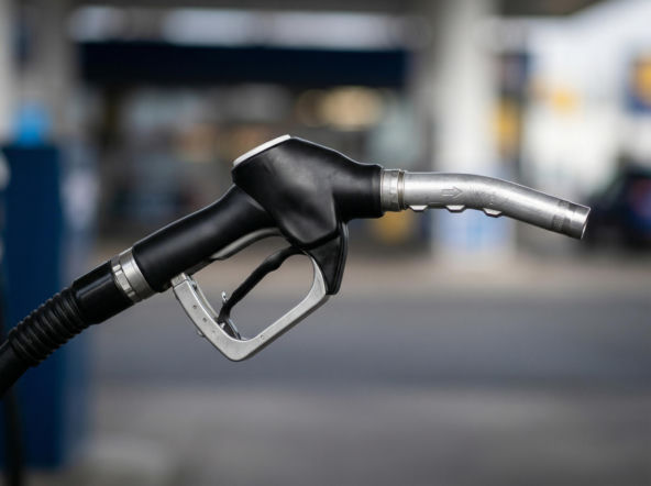 Hurtowe ceny paliw 13.04.2026 - spokój na rynku po weekendzie. Czas na oddech dla kierowców?